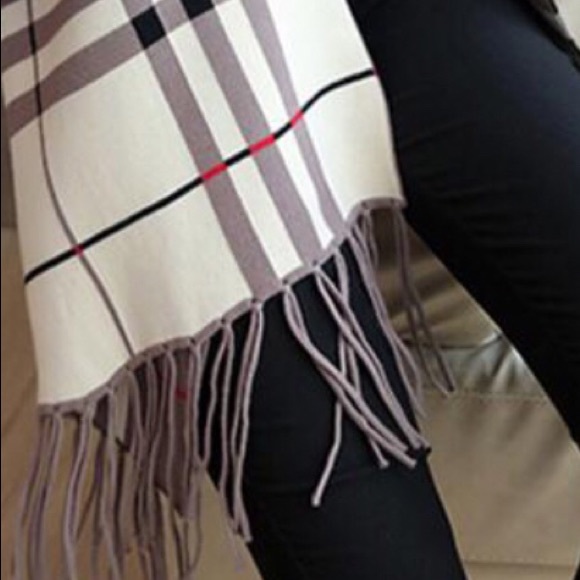 ‼️SOLD OUT‼️ Autumn Plaid Tassel Loose Cardigan - Picture 5 of 7